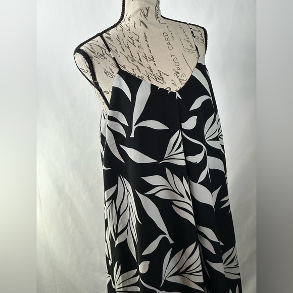 💜LOFT Black and White Leaf A-Line Skirt - Picture 10 of 12